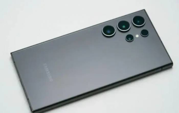 The three flagship phones with the largest price cuts have a high current price-